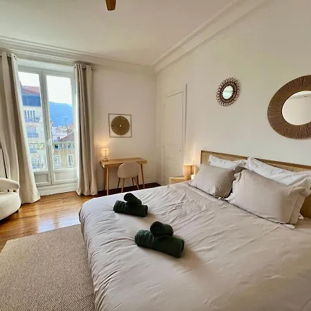 Apartamento 2 Chambres, Parking Privé, Gare à 5 Min
