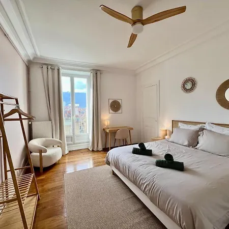 Apartamento 2 Chambres, Parking Privé, Gare à 5 Min