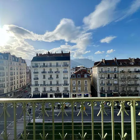 Daire 2 Chambres, Parking Prive, Gare A 8 Min *